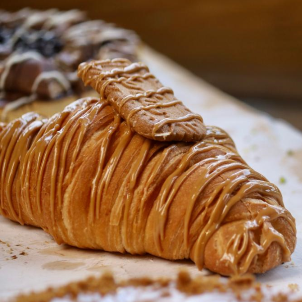 CROISSANT كرواسون لوتس كريمة