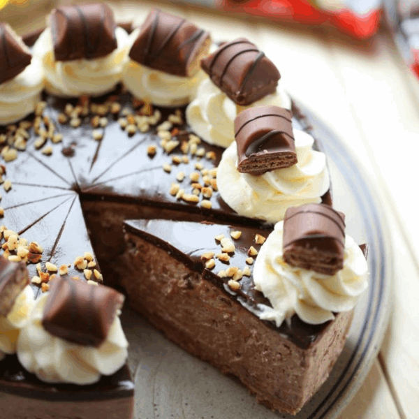 CAKE DESSERTS كيندر كيك